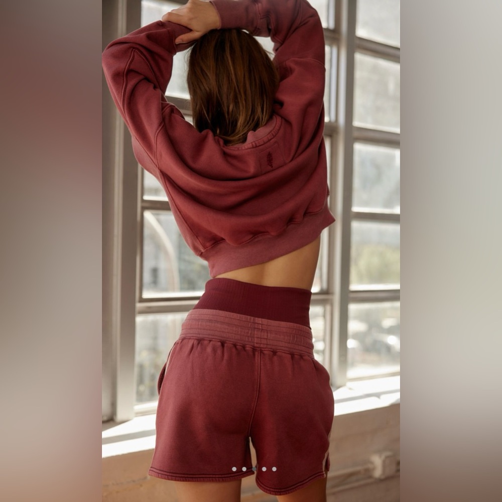 Hold ISF Free People Movement XS Sprint to the Finish Set in Mahogany Red - Picture 2 of 7